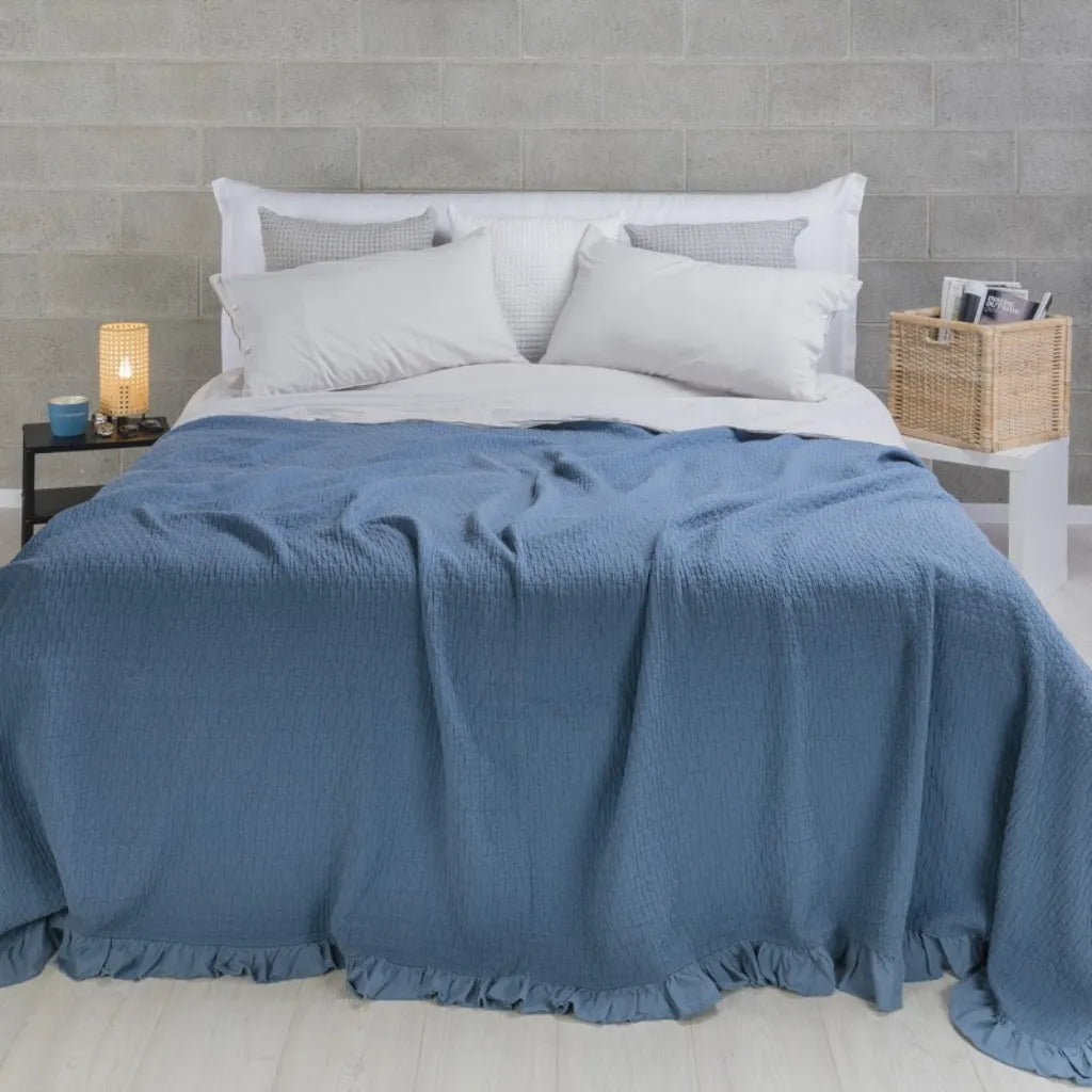 Copriletto in cotone stone washed con frange 260x260 colore Azzurro
