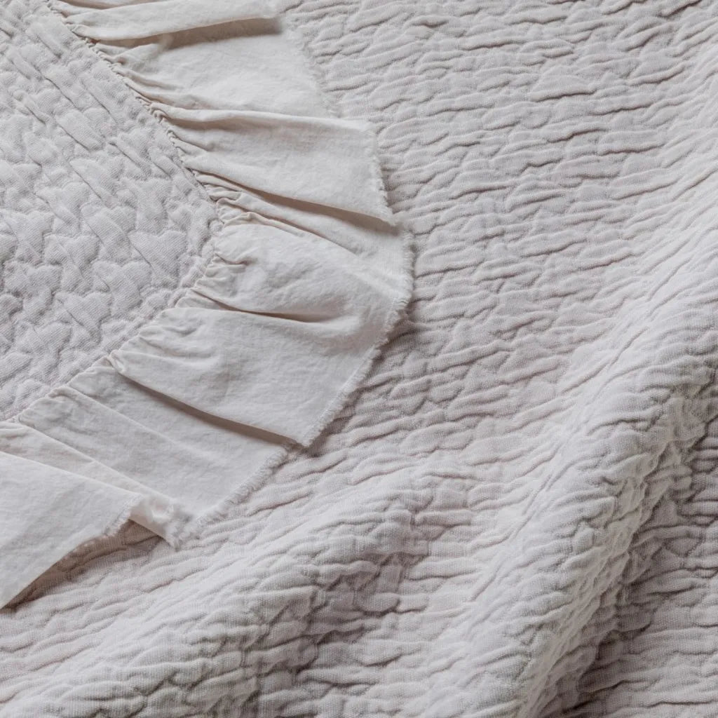 Copriletto in cotone stone washed con frange 180x260 colore Perla