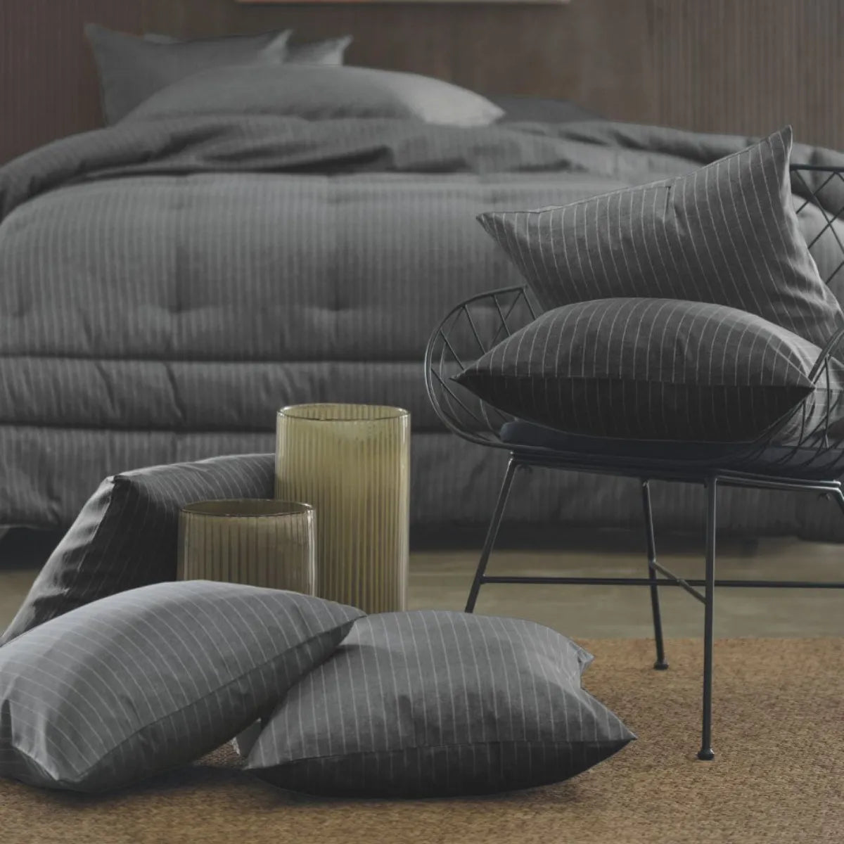 Cuscino arredo quadrato in raso Cambridge  cenere