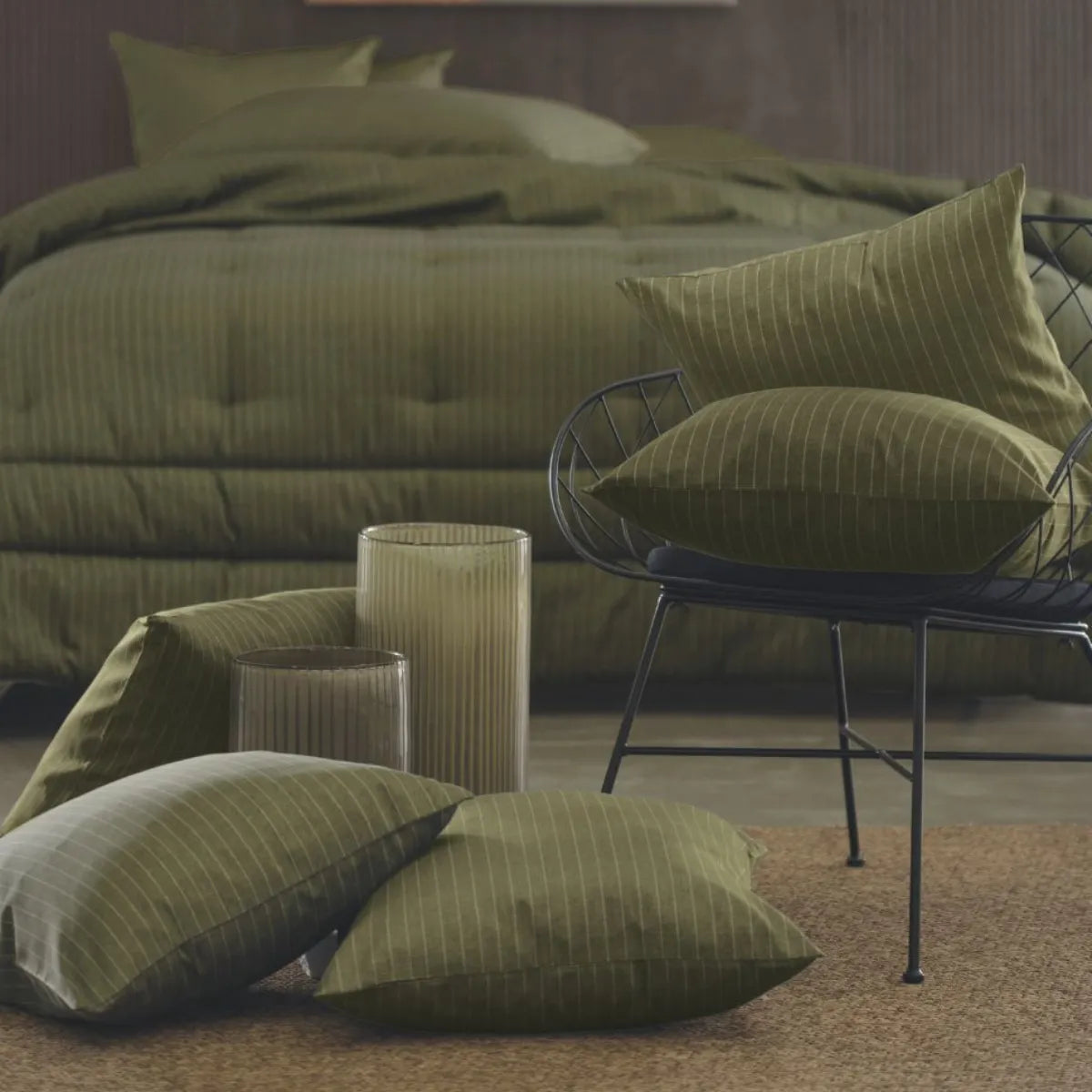 Cuscino arredo quadrato in raso Cambridge verde