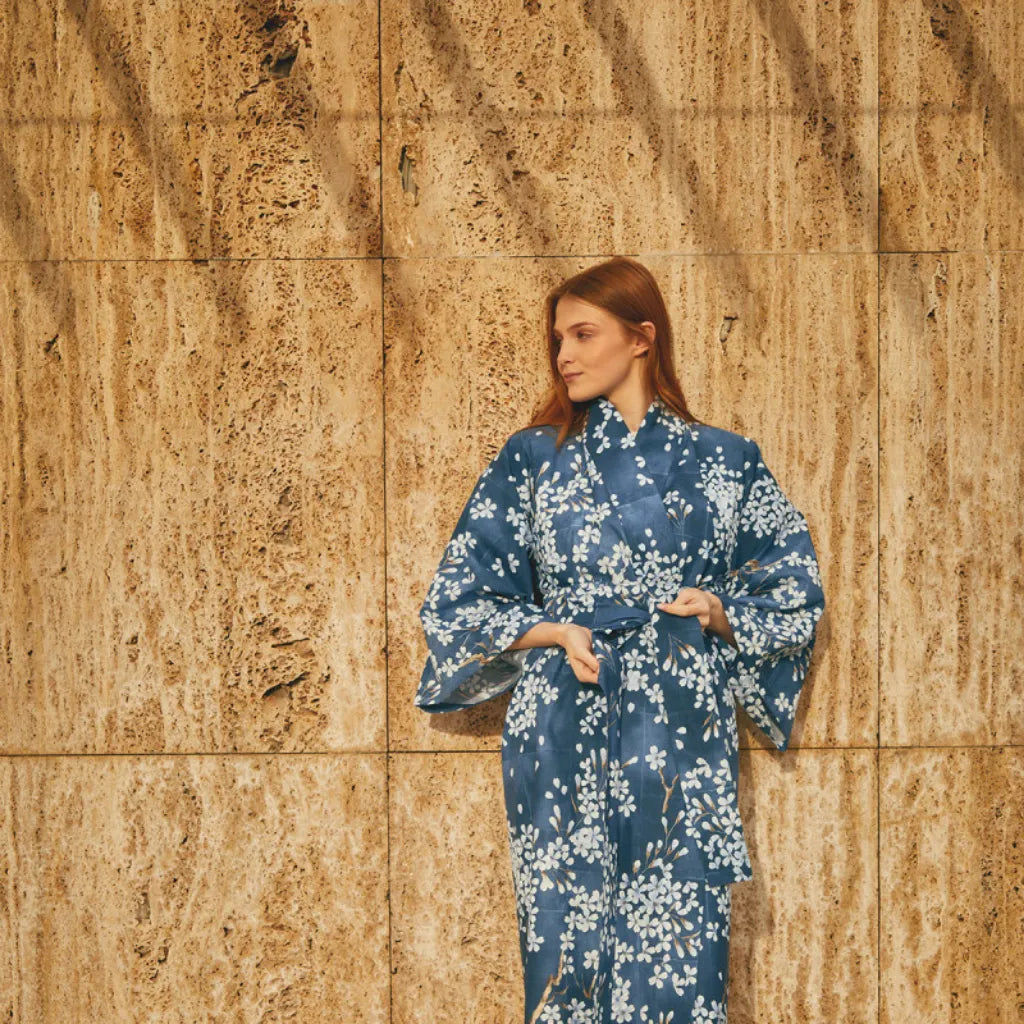 Kimono in tessuto Yukata colore Blu